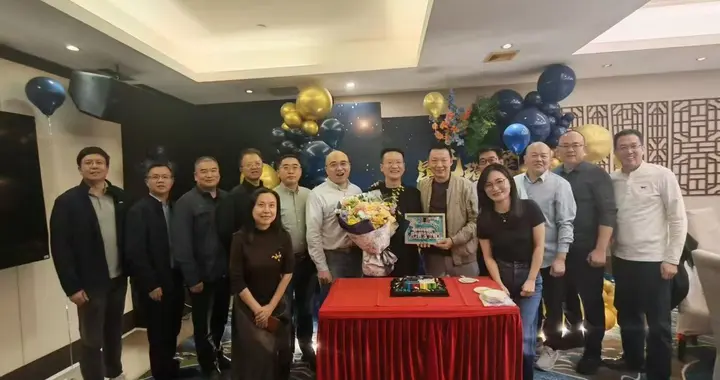 华为智界CEO官宣，智界V9破局高端MPV市场壁垒