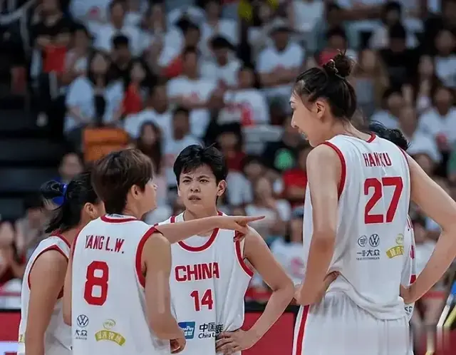 太牛啦！中国女篮73 - 69逆转澳大利亚后，优势与不足漏洞全曝光