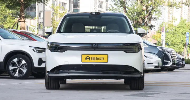 同为中型 SUV，极氪 7X 和特斯拉 Model Y 谁更值得入手？