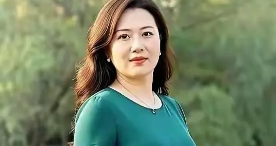 哇塞，人高马大，体态丰腴，端庄大气，一看就是旺夫顾家的女人