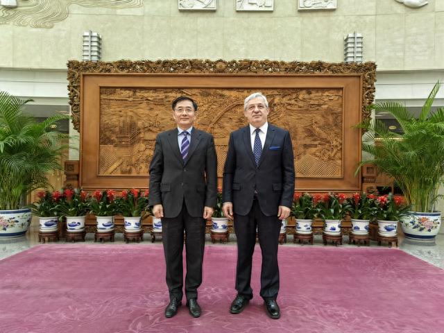 外交部阿富汗事务特使岳晓勇会见土耳其驻华大使穆萨