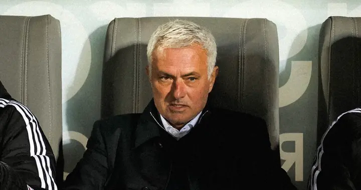 穆里尼奥暂停新闻发布会，并保持沉默，与名宿女儿一起力挺科斯塔