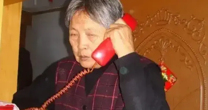 妈把920万拆迁款全给弟弟，我没争执，除夕她喊我回家，我拒绝