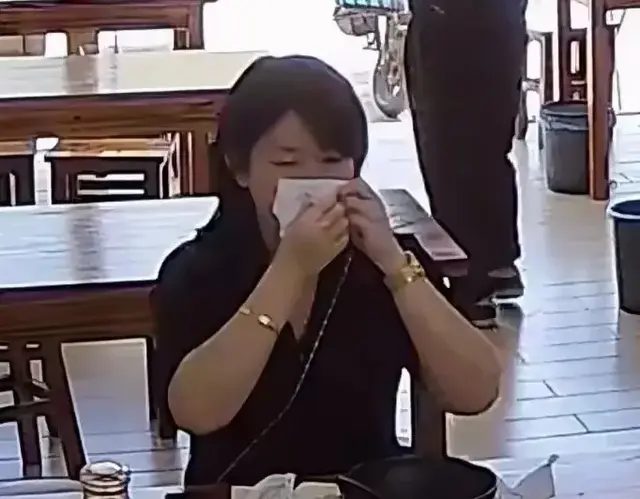 “鼻涕姐”后续来了！令人失望。