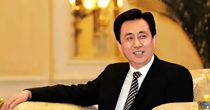 不查不知道，一查吓一跳，许家印隐匿资产被扒，他私底下竟这么壕
