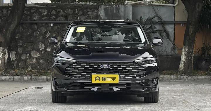 福特蒙迪欧2026款2.0T豪华型：适合春节开回家的B级车