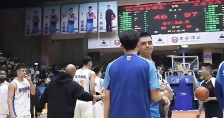 前总冠军单节6分，51分胜四川！北京队创造队史客场最大赢球分差
