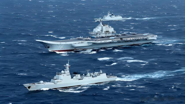展翅蓝海：解析中国海军的多元化舰艇力量
