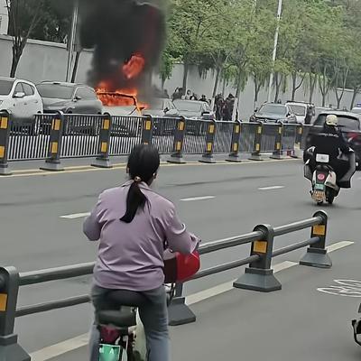 风往北搥：4月11日，安徽合肥。科大附近