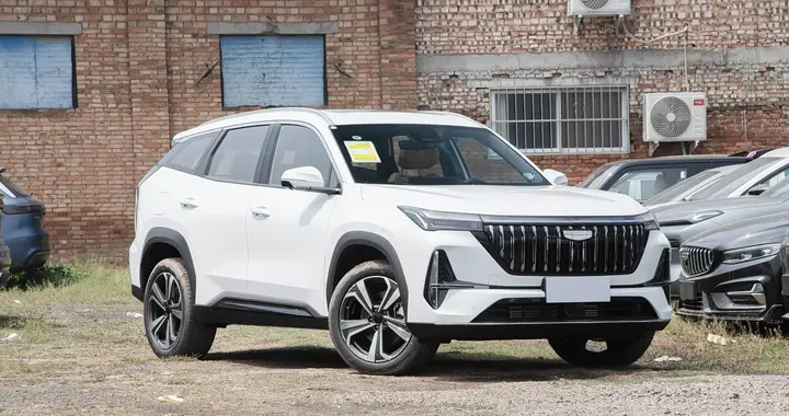 博越L，吉利的顶梁柱SUV！1.5T爆发181马力喝92油，月销17402辆