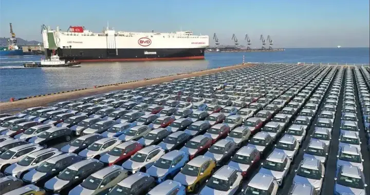 掀翻25年霸主日系，出口德国超进口，全球汽车进入中国时刻？