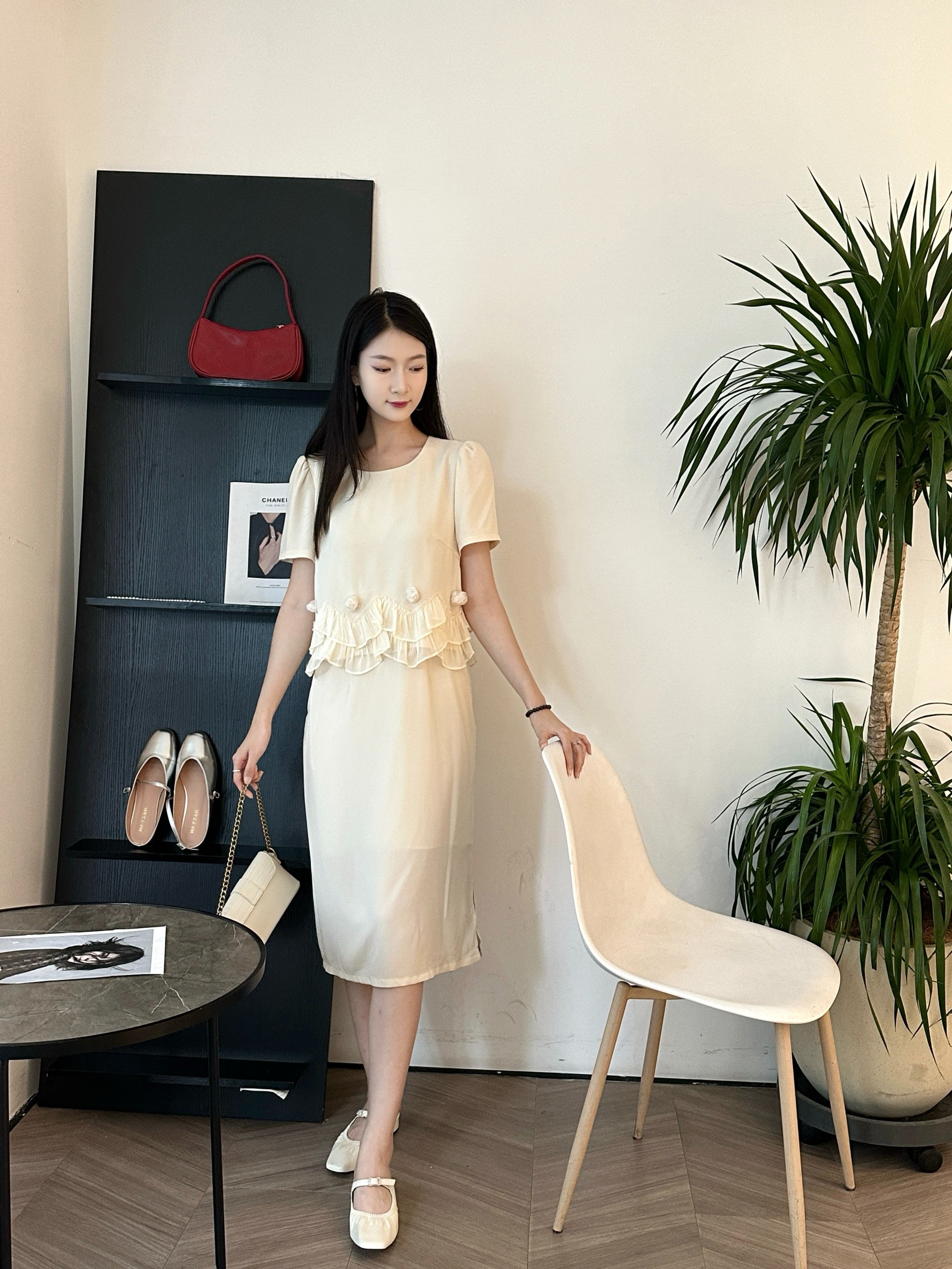 花朵装饰连衣裙