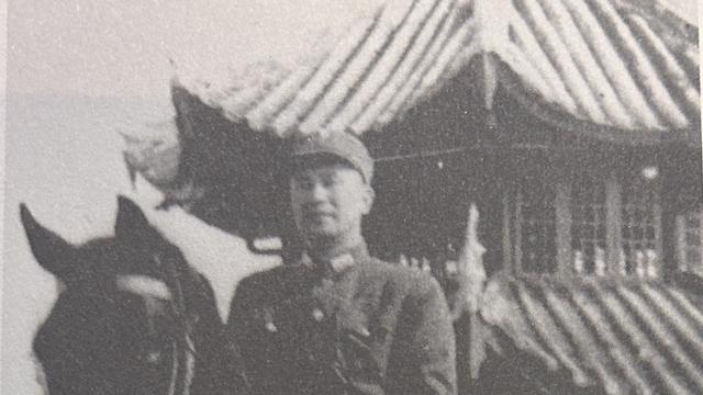 伍豪照片集：1939年，时任军事委员会桂