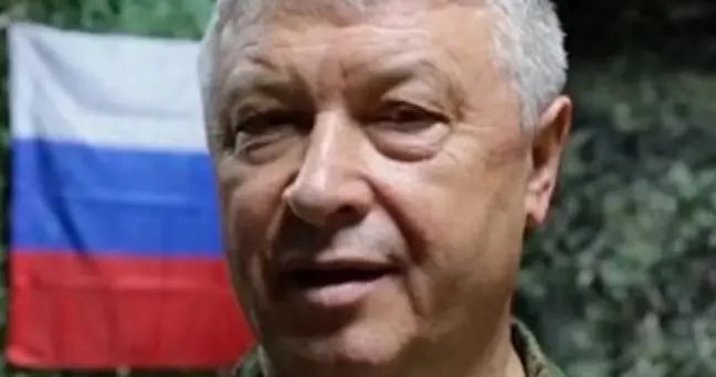 还原俄中将遇刺细节，中弹后徒手掰坏刺客手枪，能活下来全凭本事