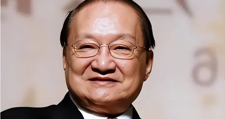 60年代，中国研制原子弹，金庸发文嘲讽：多做几条裤子穿吧