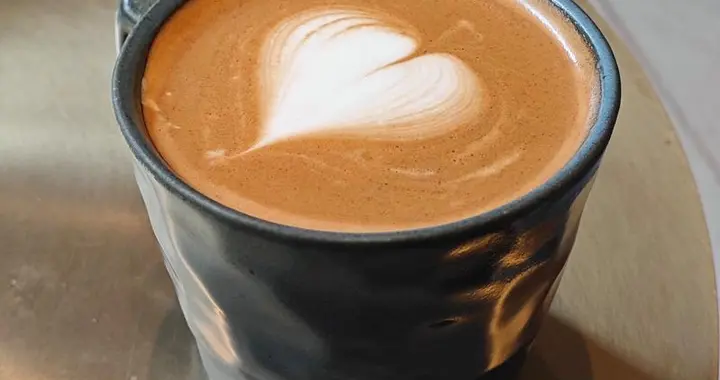 辽宁大妈喝水都会放蜂蜜，1年后体检，医生惊呼：你都干什么了