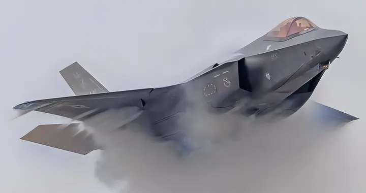 特朗普不宣而战，美军已经开火，中俄介入局势，局面开始一边倒