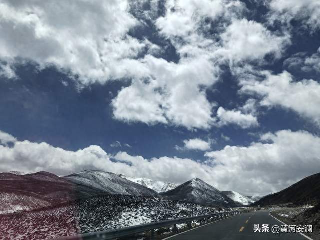 穿越地球最美裂缝：从稻城亚丁到梅里雪山的朝圣之路