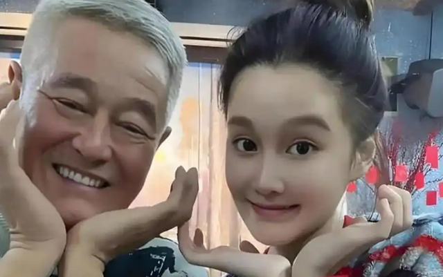 赵本山女儿球球被传自杀，曝患抑郁症十年，本尊回应啪啪打脸