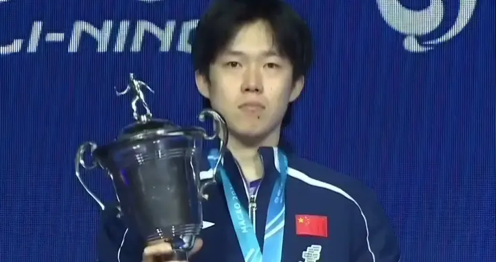 王楚钦刚夺冠，坏消息来了，国乒仅剩两人，温瑞博世乒赛会参赛吗