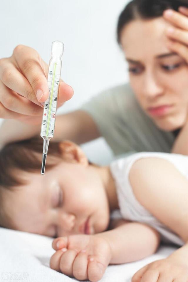 宝宝发烧了直接给宝宝用退烧贴有用吗？