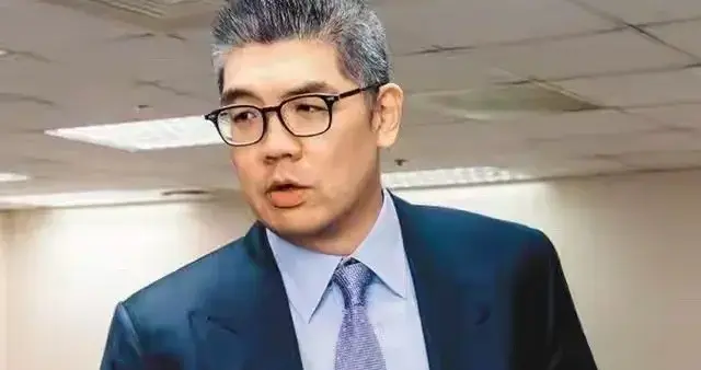 连胜文公开对郑丽文“训话”：引恩师经验划红线，防即兴失言毛病