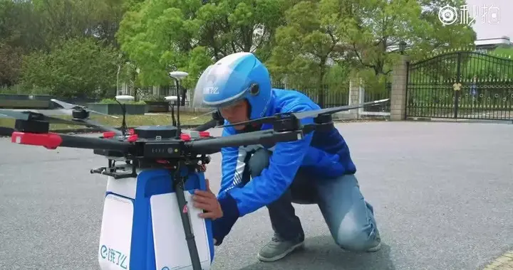 刷屏全网的母女即兴起舞：原来我们苦苦追寻的幸福，从来都不复杂