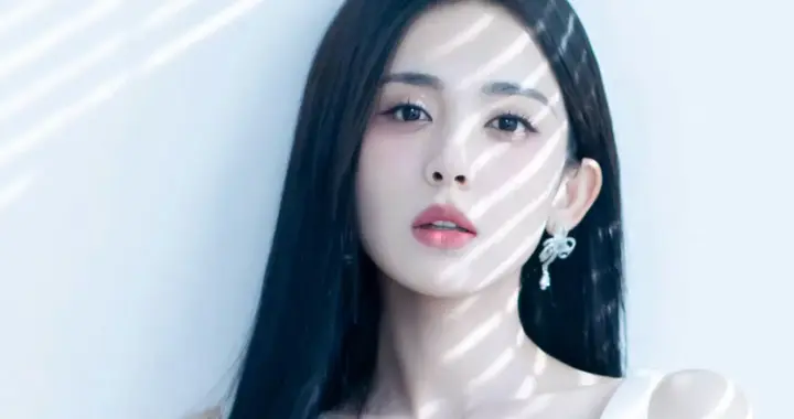 美女壁纸-第6651期-古力娜扎