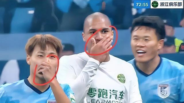 刚刚体育：李镇全因口型停2罚2的后遗症来