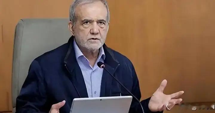 被美国逼到绝路？伊朗封锁海峡只为求活路，背后杀招早已备好