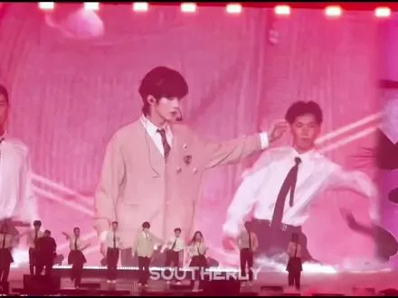 那就再来回味一下这个sexy back 吧