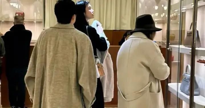 奚梦瑶挎30万包和婆婆逛爱马仕，梁安琪紧跟其后用钞能力宠儿媳