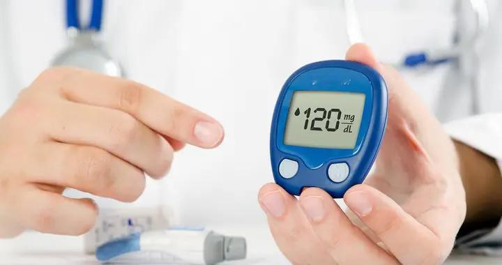 血糖偏高的人，晚上睡觉，可能会出现三个表现，但愿你没有