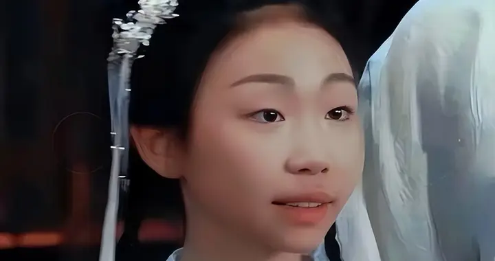 晚节不保？72岁濮存昕硬捧外孙女拍戏，全网吐槽：尖嘴猴腮求放过