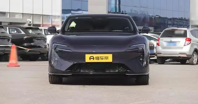 阿维塔06，20万不到入手华为超值轿跑，满舱精挑细选，够味儿！