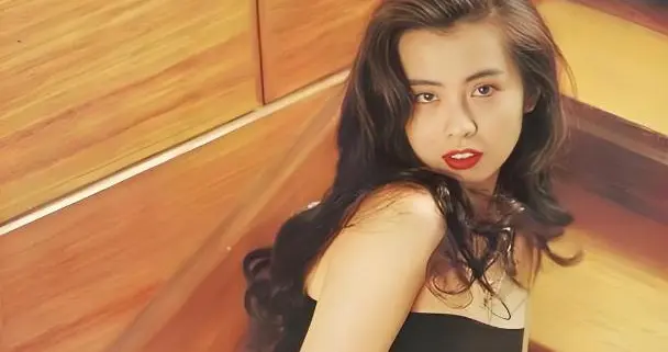 逼走“小三”王祖贤，她甩掉丈夫拿走4亿，却始终被前婆婆力挺