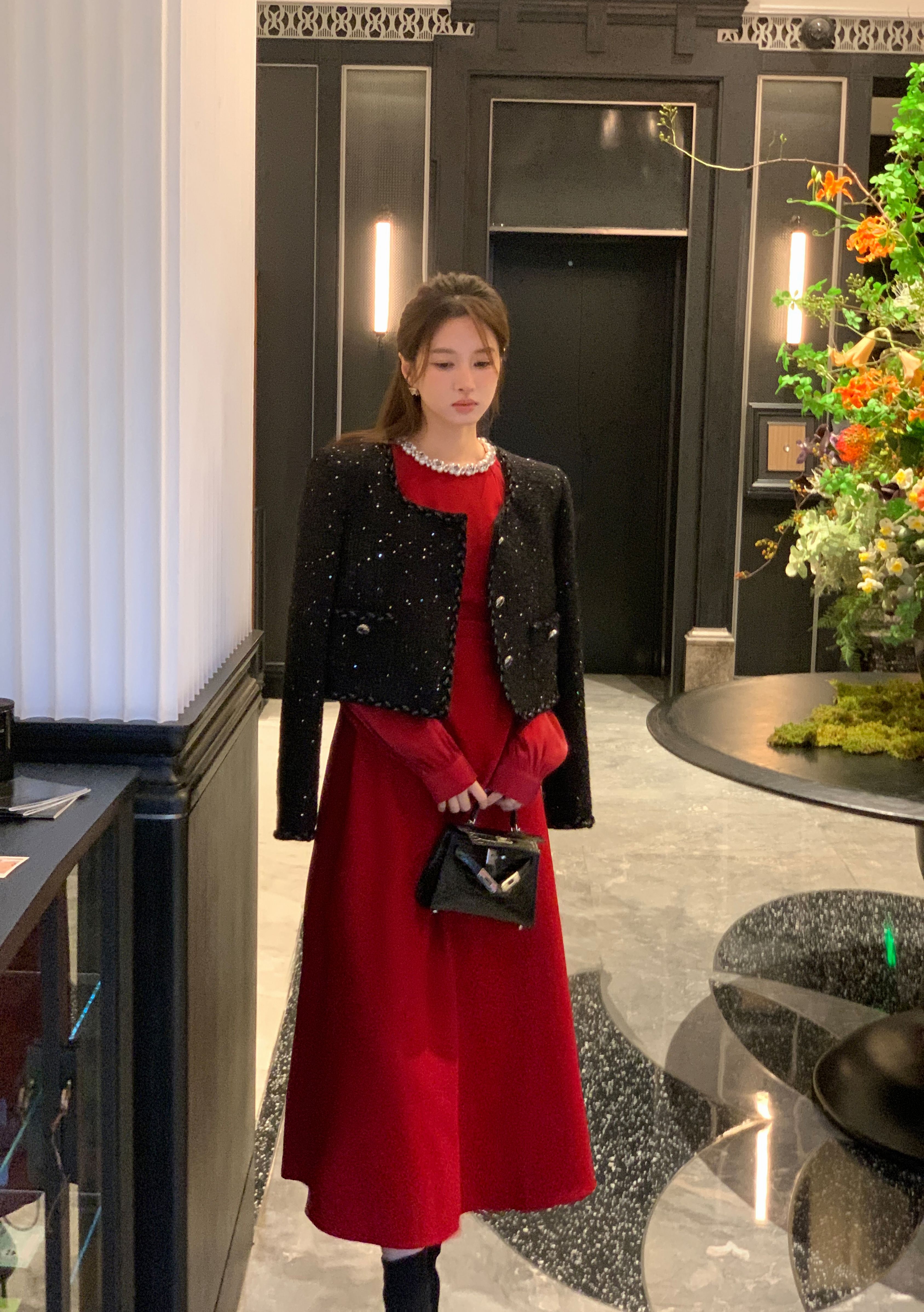 气质法式长袖收腰长款订婚连衣裙