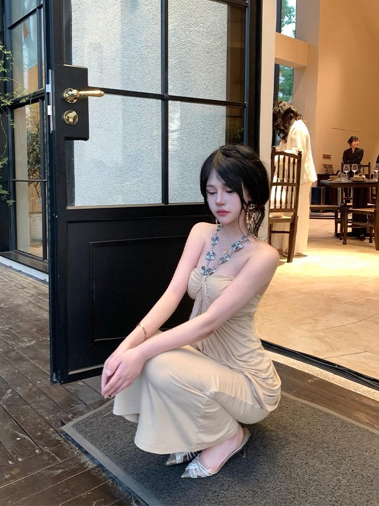 订婚礼服小众不撞款链条抹胸包臀连衣裙女