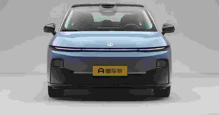 8.98万起售，后排空间媲美B级车，这台新车适合全家一起出游！