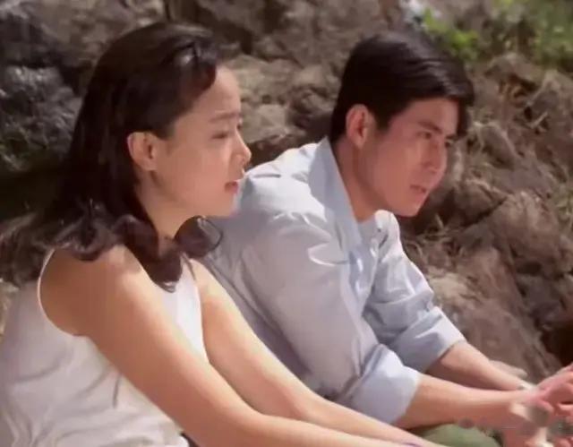 那年我携女友回家，目睹困苦的家境她哭了，爱走到了尽头