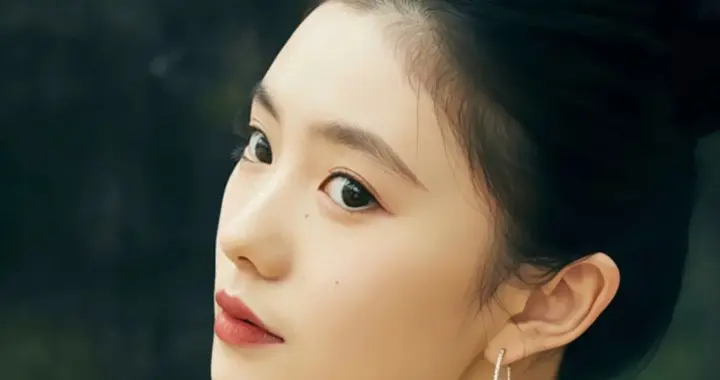 美女壁纸第7416期—刘浩存