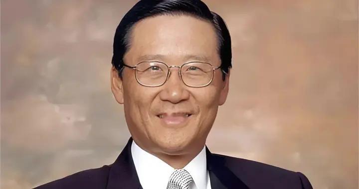 手握2万套房产，年收租300亿，这位香港赘婿才是真正的人生赢家