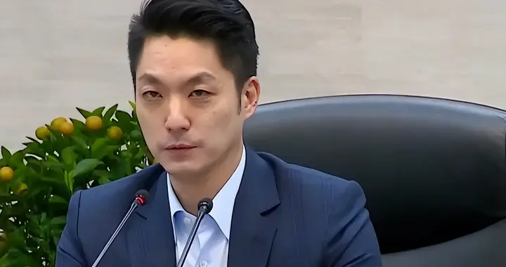 蒋万安主动让路，卸下大选包袱，宣暂不拼2028，打乱民进党节奏！