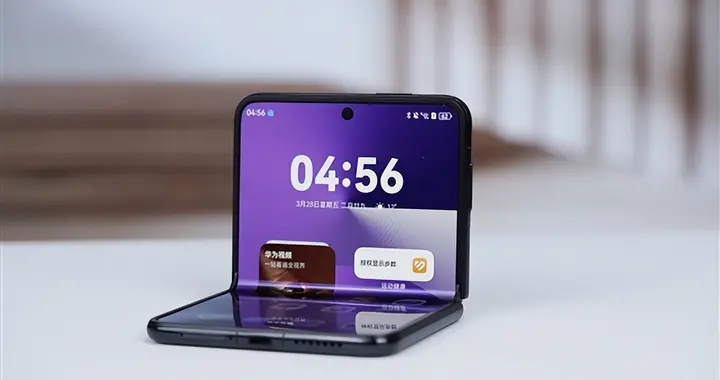 余承东称苹果模仿我们！iPhone Duo带火华为阔折叠 已卖疯