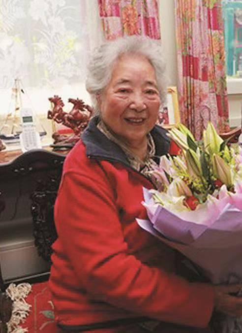 延安第一美女有多美？美国丈夫因她留在中国，为我国奋斗了一生