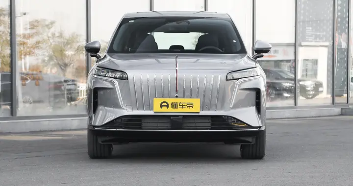 红旗放大招了！这款新车刚上市就降价，适合家用，智能化体验拉满