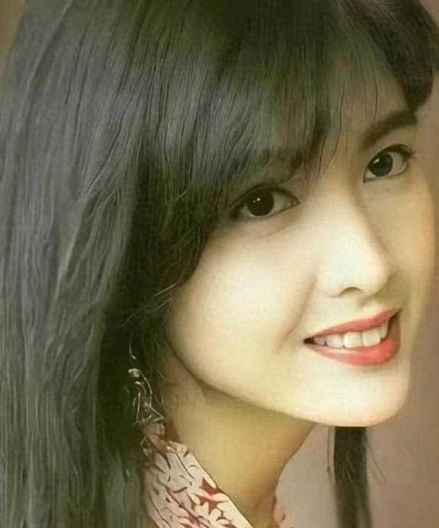 吴君如大骂周慧敏，“玉女”实是“集邮女”，四大天王早已集齐！