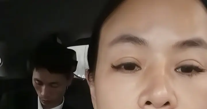 李鑫姐弟发生争吵 李鑫撂下一句绝情话负气而走 网友道出生气的原因