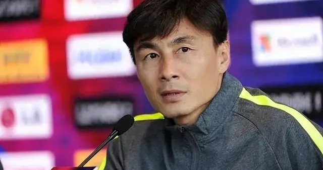 李玮锋怒批王钰栋：连日本后卫都扛不住，还想踢德甲？