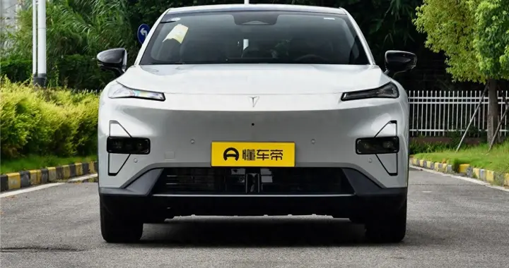 深蓝S05深度解析：颜值与空间实力抗打，15 万级纯电   SUV家用怎么样